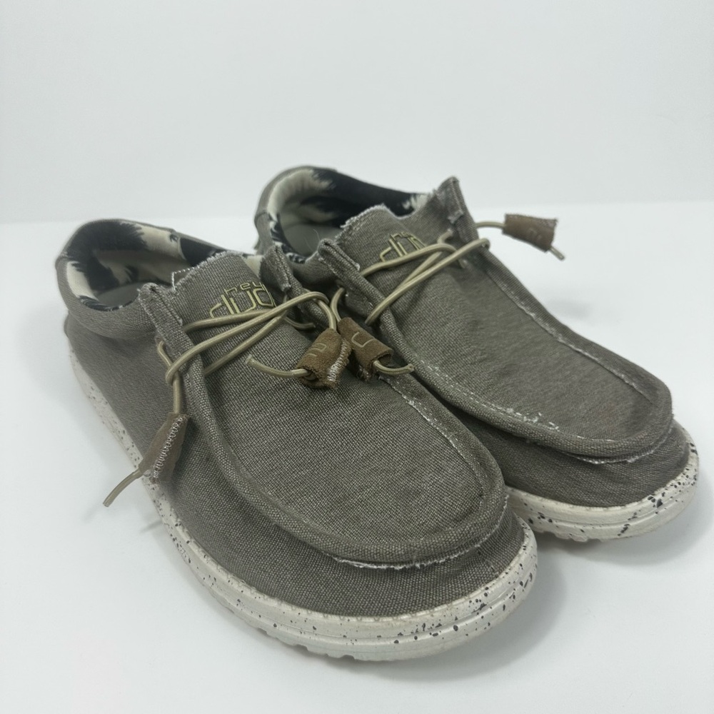 Hey Dude Men's Wally Stretch Gray Canvas Loafers